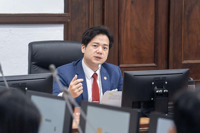 代理市長邱臣遠針對昨日經國路車禍，指示各局處全面策進改善、防杜憾事再生。