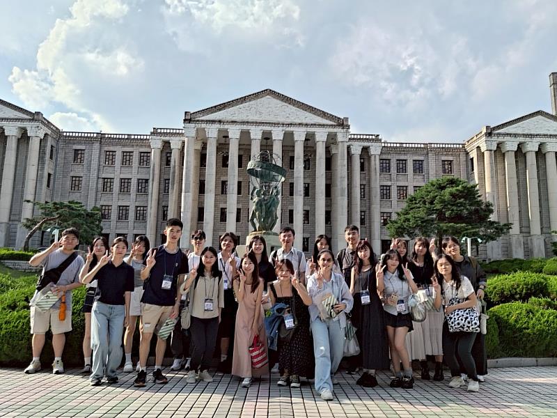 韓國慶熙大學實習有15名中醫學系與學士後中醫學系學生。