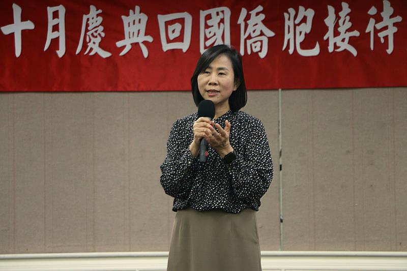 僑務委員會主任秘書榮幼娥致詞勉勵