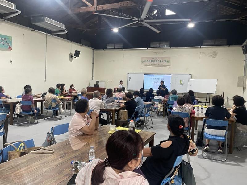 本場次由林淑玲諮商心理師主講