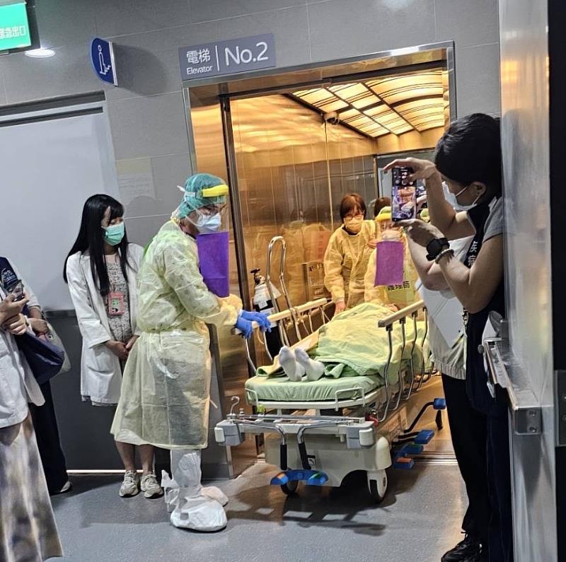 圖1 運送收住個案至加護病房過程