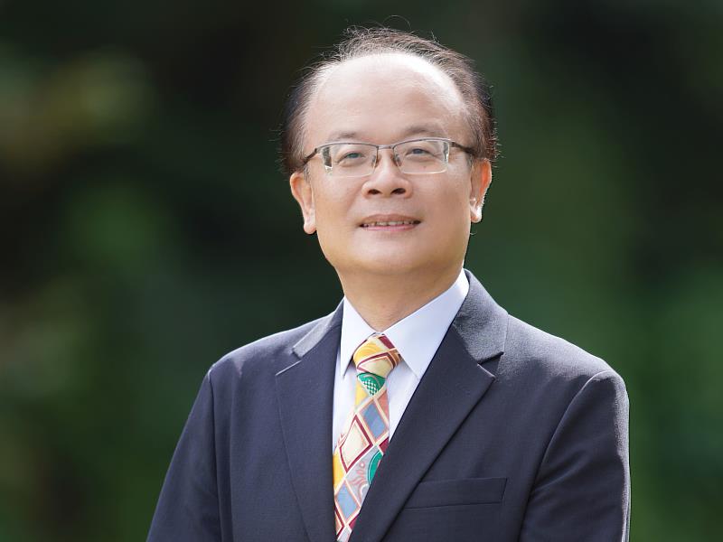 教育部終身教育司長梁學政指出「懂生活，不只是打發時間，而是善用數位科技，讓日子更安心、更豐富、更快樂。」
