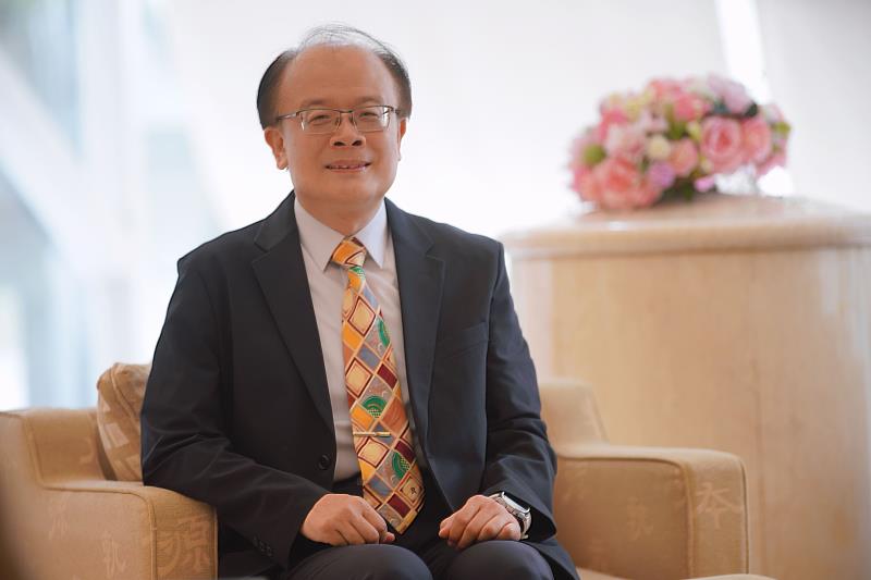 教育部終身教育司長梁學政指出，當長者走出家門、持續學習，不僅能延緩退化、維持健康，更能避免在數位浪潮中被邊緣化。