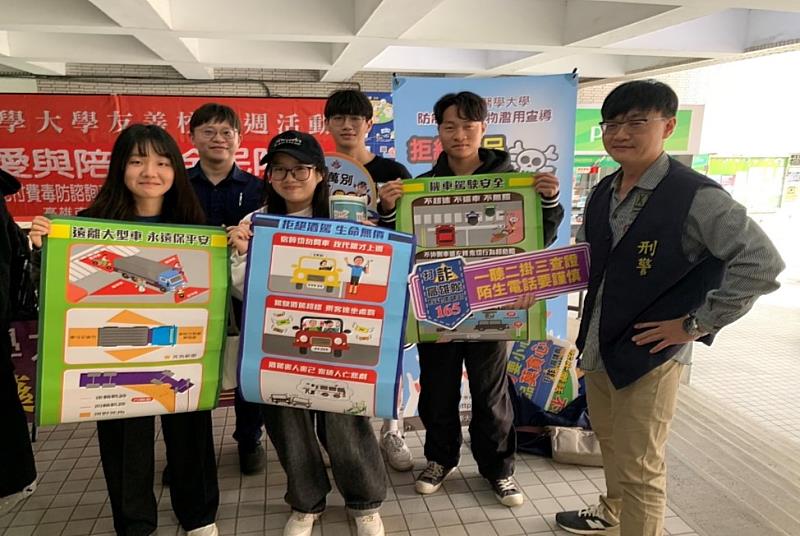高醫大友善校園週邀請轄區三民一分局交通組向同學們宣導交通安全