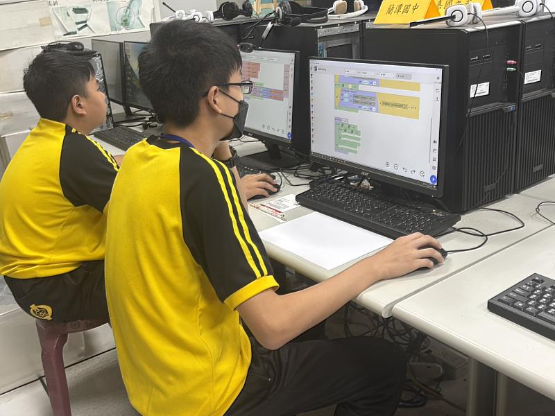 AI程式設計挑戰賽