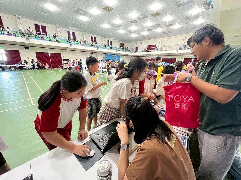 嘉義縣「第3屆智慧自走車競賽」激發創意新火花