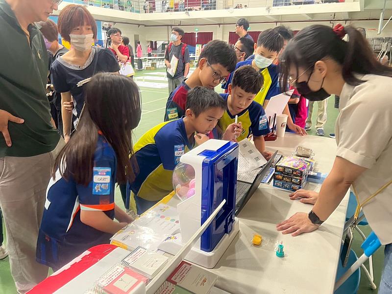 嘉義縣「第3屆智慧自走車競賽」激發創意新火花