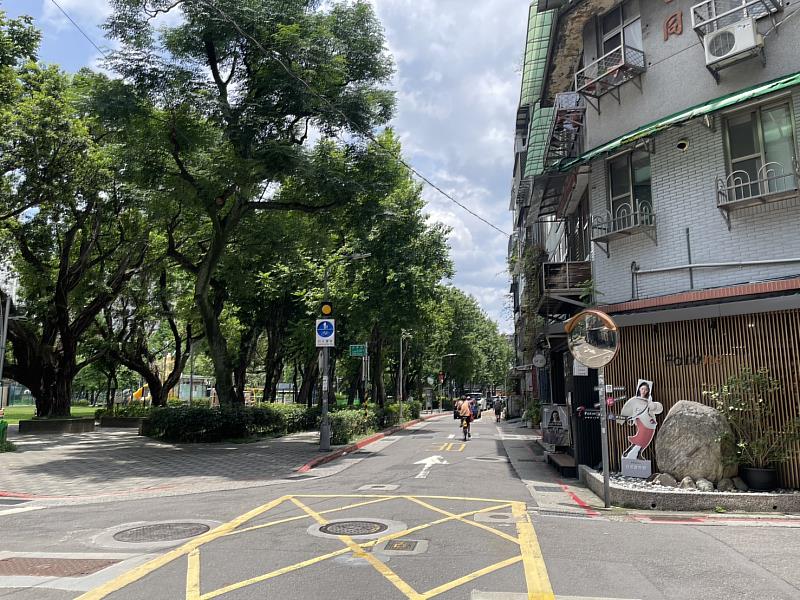 中山站周邊住宅產品多元，新成屋和中古公寓都有客群青睞，圖為赤峰街