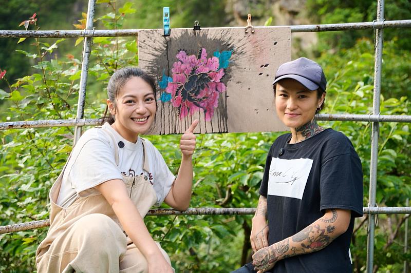 泰雅族藝術家Yabun Yuma蔣沛珊將狩獵經驗與繪畫結合，展現出跨文化的視野與力量
