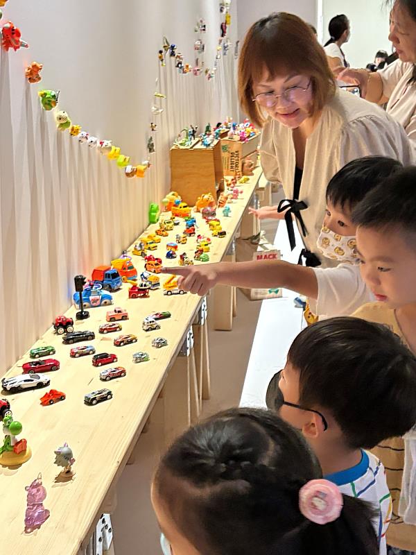 藝術家楊思菁導覽作品