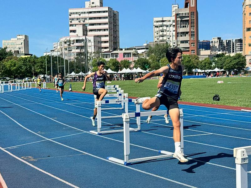 選手們展現超越自我的毅力與拼勁。