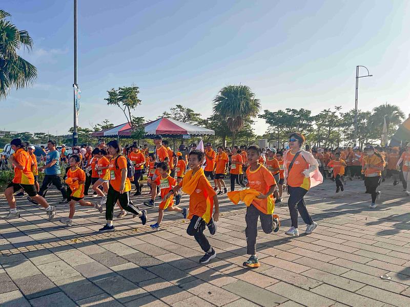 長庚紀念醫院2025永慶盃路跑 翁章梁鳴槍開跑