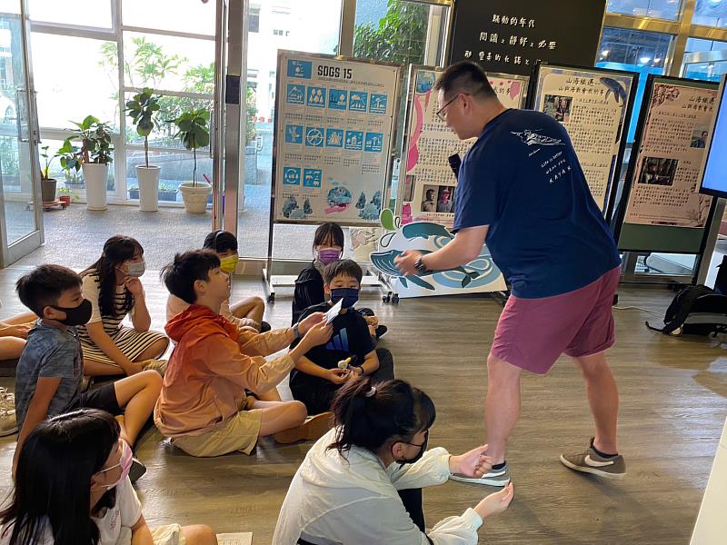 辦理山海織遇講座-海洋獨木舟：走在藍色公路上的另一種旅行方式