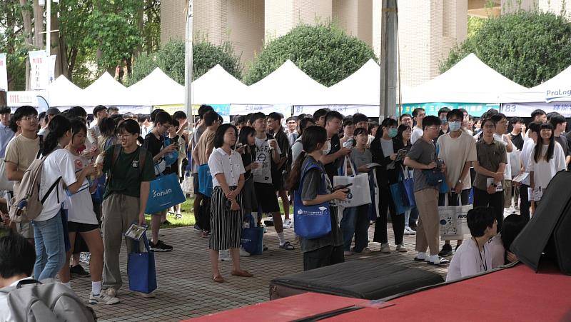 國立陽明交通大學就博會宣傳照片