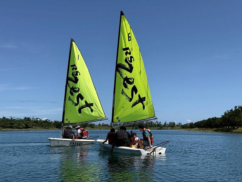 台東藍海生活節浪漫開演！湖畔音樂與水舞一次享受(照片台東縣政府提供)