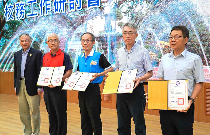 朝陽科大今年12位學者入榜全球前2%頂尖科學家，研究成果廣受國際肯定。