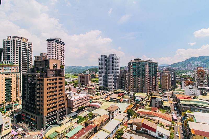 永慶統計近一年7大都會區3房住宅房價中位數，台北3房房價高達3,652萬元。（房市示意圖）