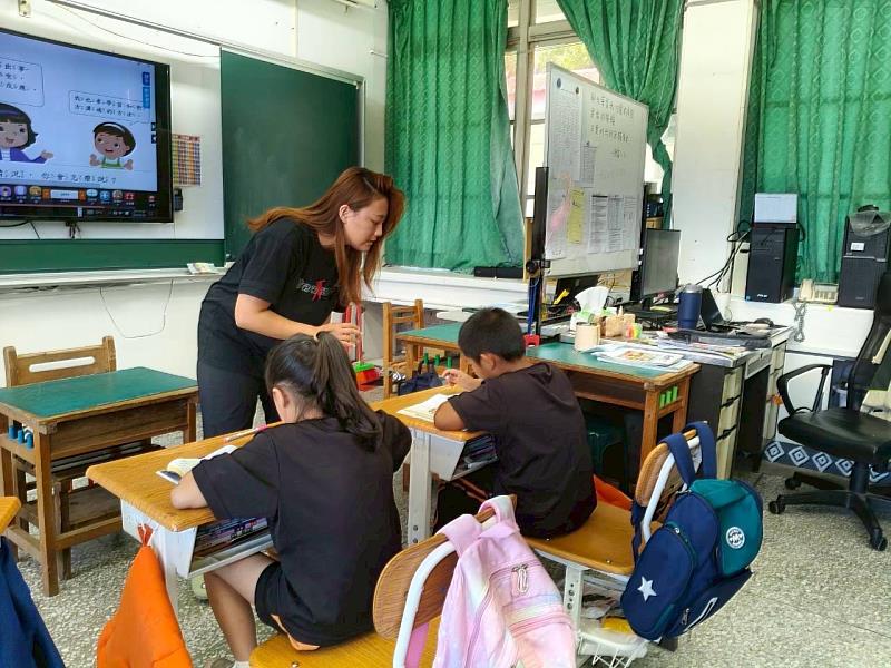 臺東縣府持續關懷會勘海端受災校園 加速復原守護學童