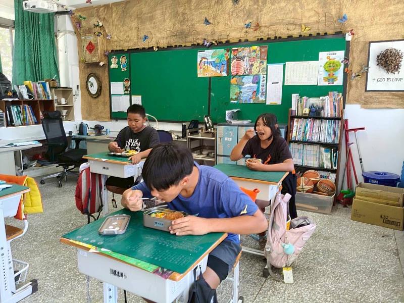 臺東縣府持續關懷會勘海端受災校園 加速復原守護學童