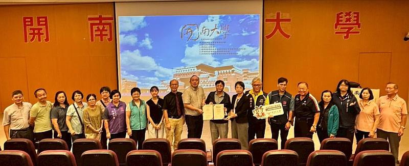 主協辦單位與里長、鄰長合照