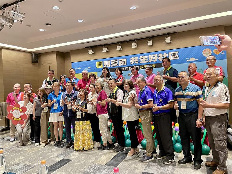 崑大視訊系師生與漳洲社區一同出席頒獎典禮