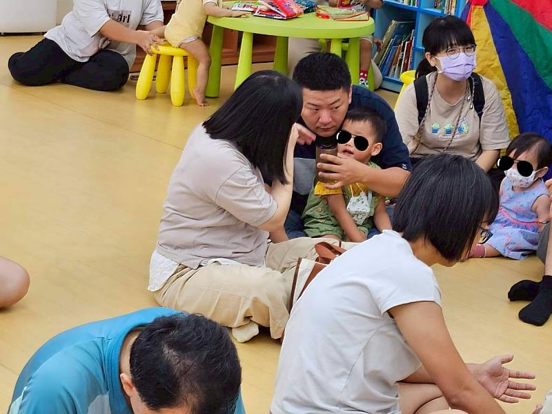 伊甸旗津據點舉辦親子香氛活動，在溫柔的香氣中好好放鬆