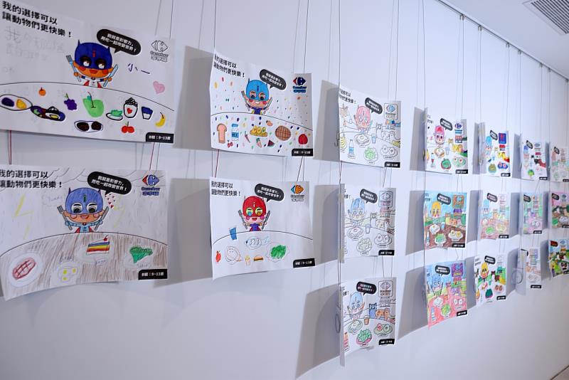 家樂福全台門市兒童繪畫徵件活動,歡迎親子參加。