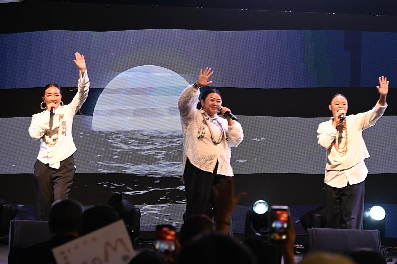 滿月開唱！第六屆台東波浪屋「月亮聚」一起嗨唱《永續之歌》