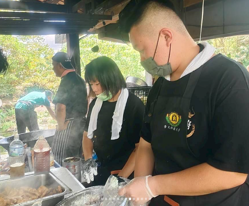 景文科大鍋鏟超人出動,以食物溫飽力量支持馬太鞍災區復原工作