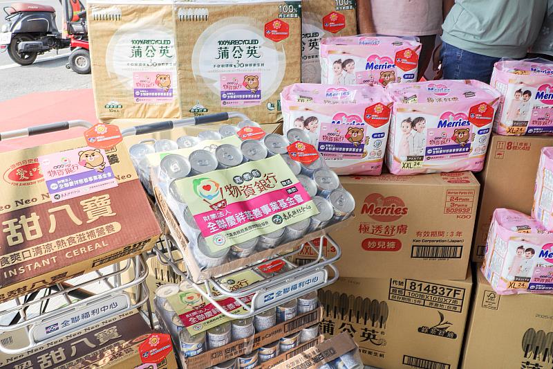全聯慶祥慈善基金會送暖不間斷，捐贈百萬物資助嘉義弱勢