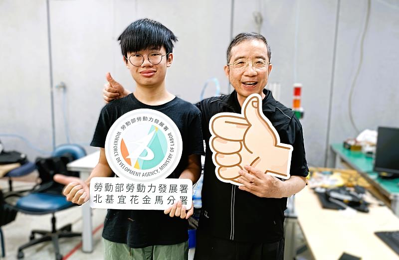 北分署培訓選手張庭嘉取得工業4.0職類國手資格,將代表台灣參加11月亞洲技能競賽賽與2026年在上海舉辦的第48屆國際技能競賽