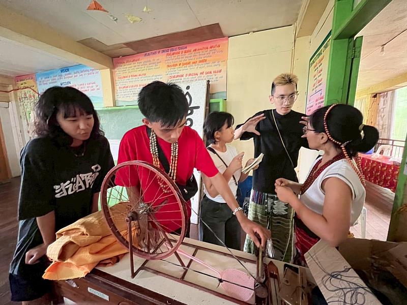 吳許富美獎助學金團隊參訪國立菲律賓博物館科地瑞拉分館。