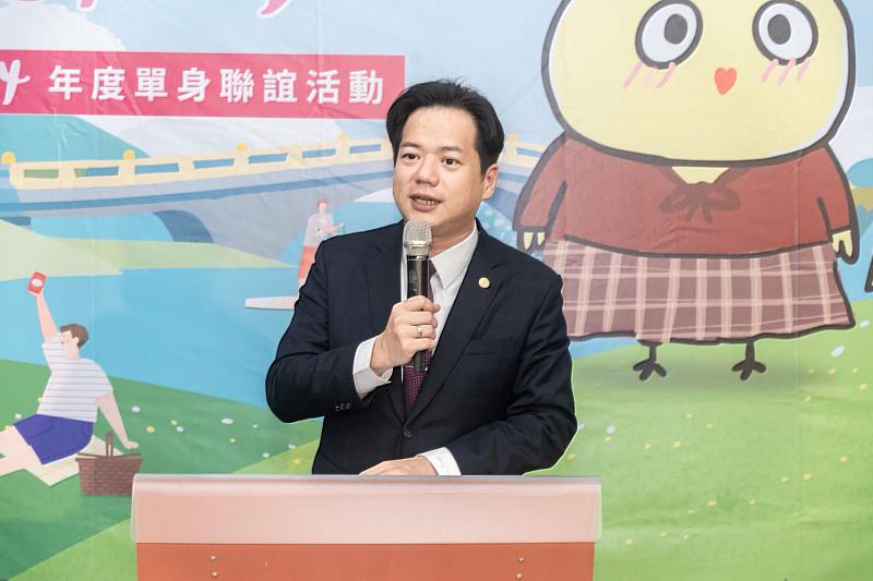 代理市長邱臣遠鼓勵單身的市民朋友多多參加活動，主動爭取幸福