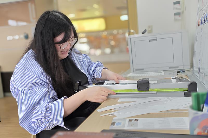 北分署創客基地提供專業顧問輔導、技術設備與實作空間,幫助創客縮短產品開發時程