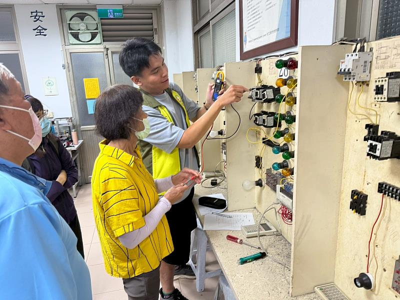 崑山科大工學院USR團隊結合電機系EDC,協助嘉義縣推動節能治理