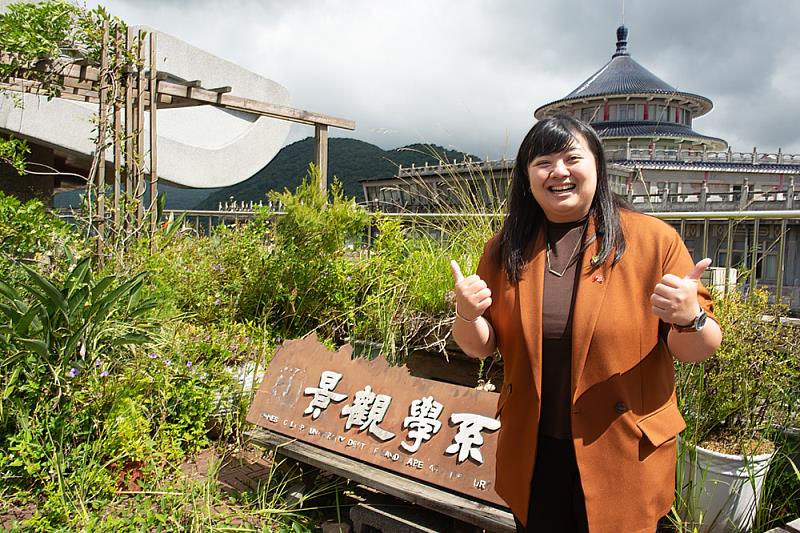 台灣首位赴挪威攻讀景觀建築碩士的王湘鄉，現任挪威奧斯陸建築與設計學院北極課程講師，為該校唯一台灣籍教師，今年榮獲《海外十大傑出青年》殊榮。