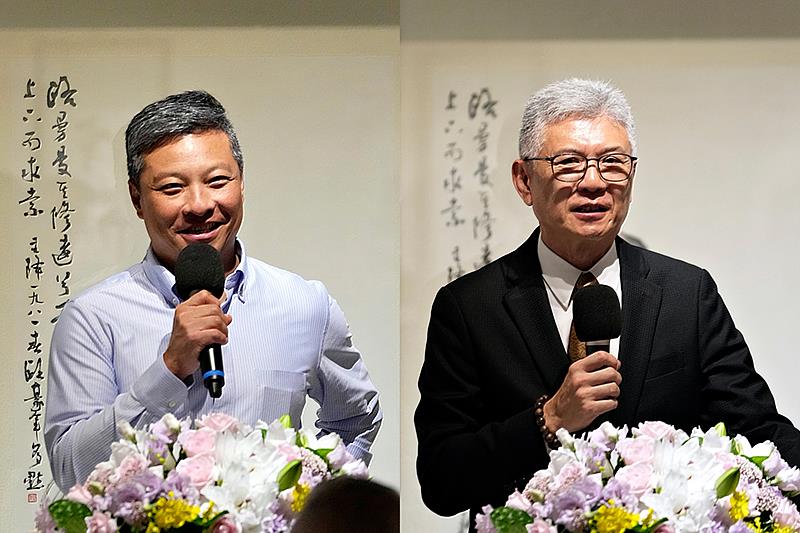 左起：天主教輔仁大學校長藍易振、歐豪年文化基金會董事長孫立群