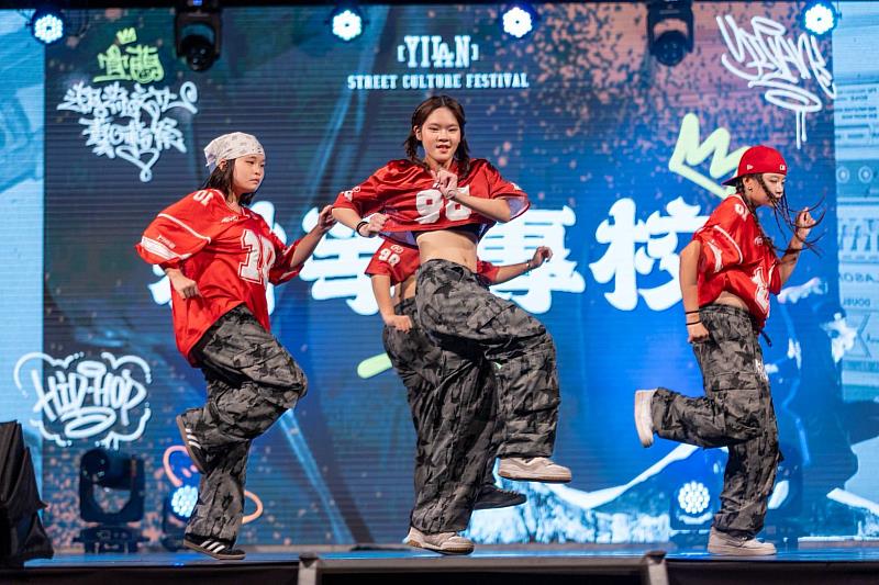 耕莘專校女力登場。
