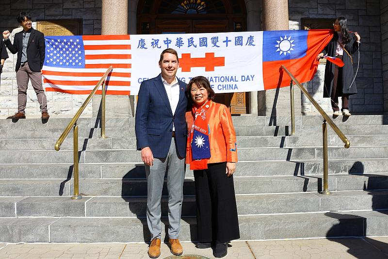 0  黃敏惠市長與雪城市長Walsh 合影_0