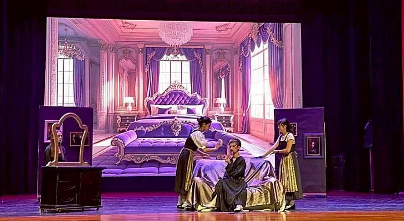 文藻外大德文戲劇公演登場，改編白雪公主劇。