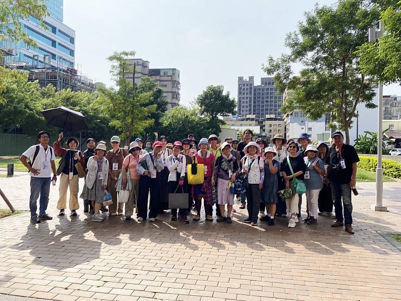 「邊走邊拍，認識三餘在哪裡？文化基地體驗工作坊」走讀古蹟逍遙園