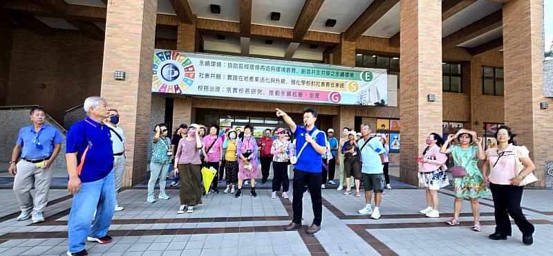 中國科大觀管系羅旭壯老師進行校園導覽課程（照片/校方提供）