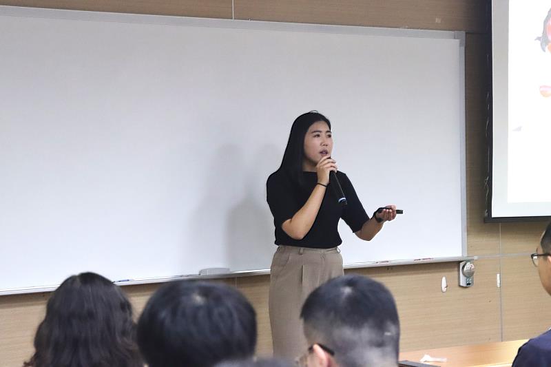 南大育成中心延伸講座能量，透過Podcast〈創客鴨說黨〉讓更多學生線上收聽ASML工程師的海外逐夢故事。