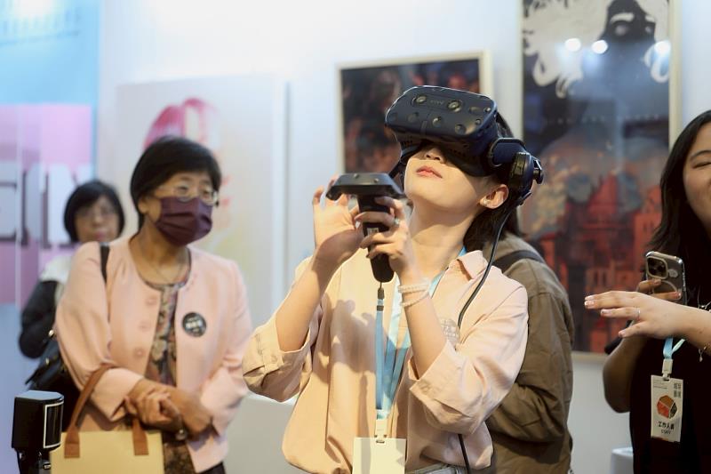 南大視設系學生透過VR體驗重現大南門城風貌，展現科技融入藝術教育的創新能量