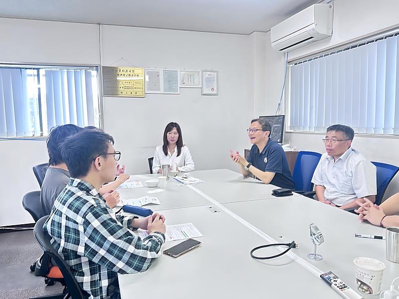 副校長鐘俊顏率團至企業端（日本尼西電子）座談，關懷實習生學習近況
