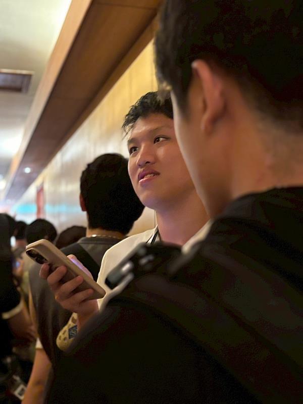 卓哲宇現在是台北醫學大學醫學系學生,他近日參加宿營活動,體驗多彩多姿的大學生活。