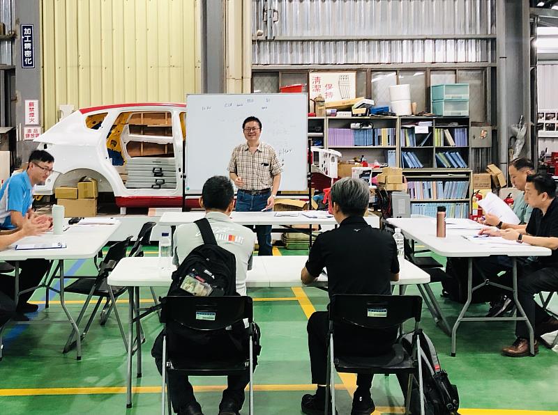 技檢中心曹先生主持活動開始