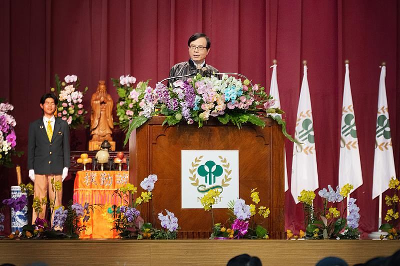 陳國泰代理校長以孔子故事和全校師生分享共勉