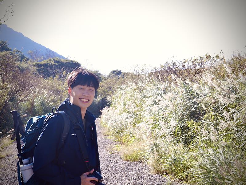 中山醫學大學醫學系學生楊颺平常喜歡登山和攝影。