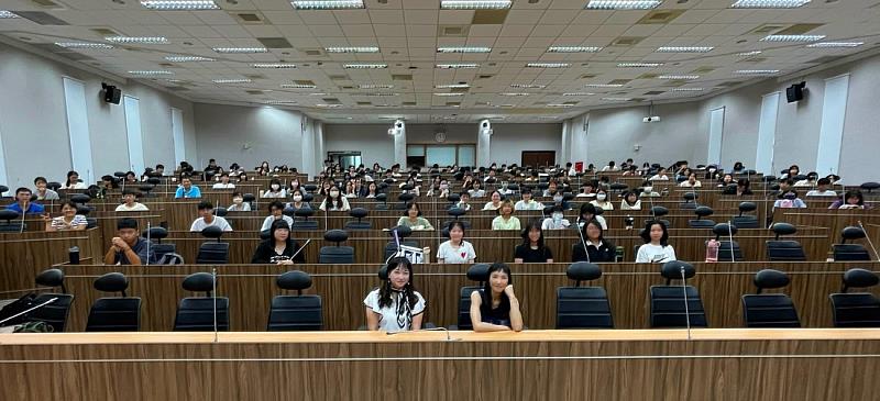 表演工作坊《我很高興我是我》講座合影